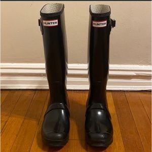 Like new hunter rain boots